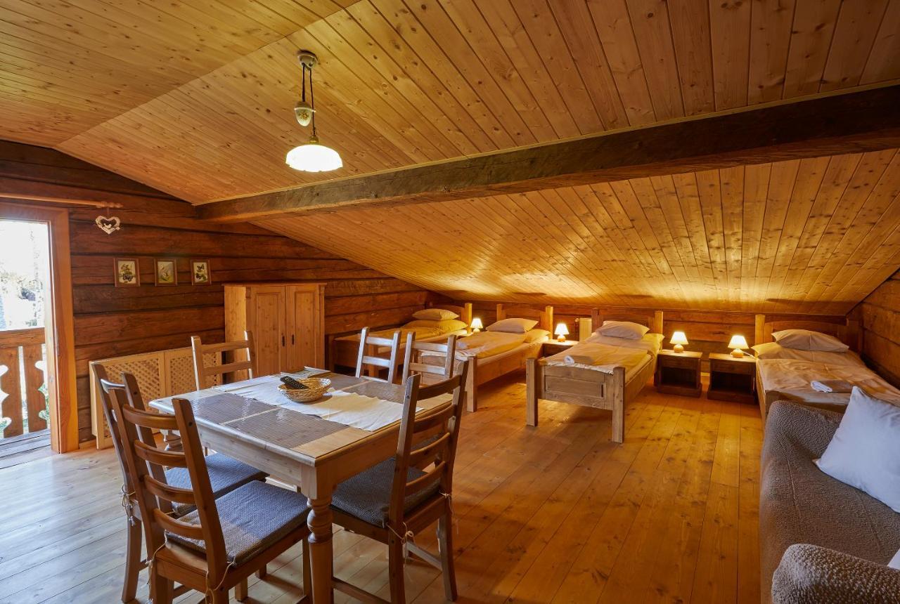 Volarska Roubenka Guest House โวลารี ภายนอก รูปภาพ