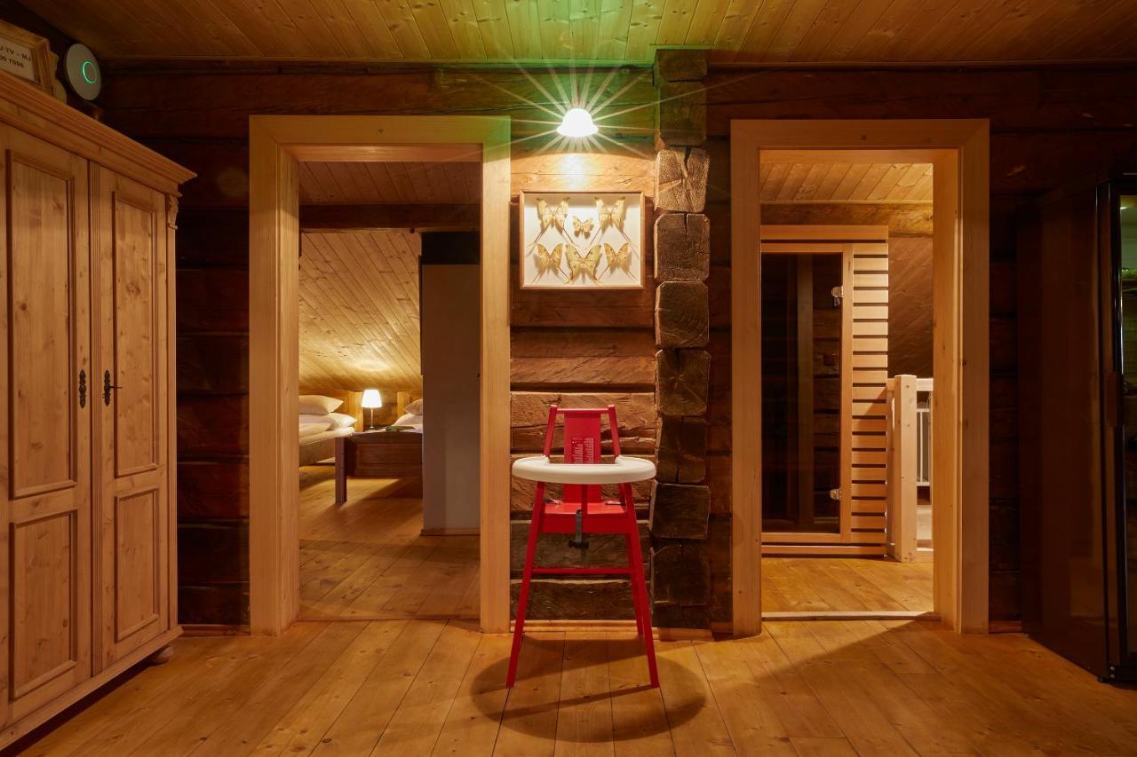 Volarska Roubenka Guest House โวลารี ภายนอก รูปภาพ