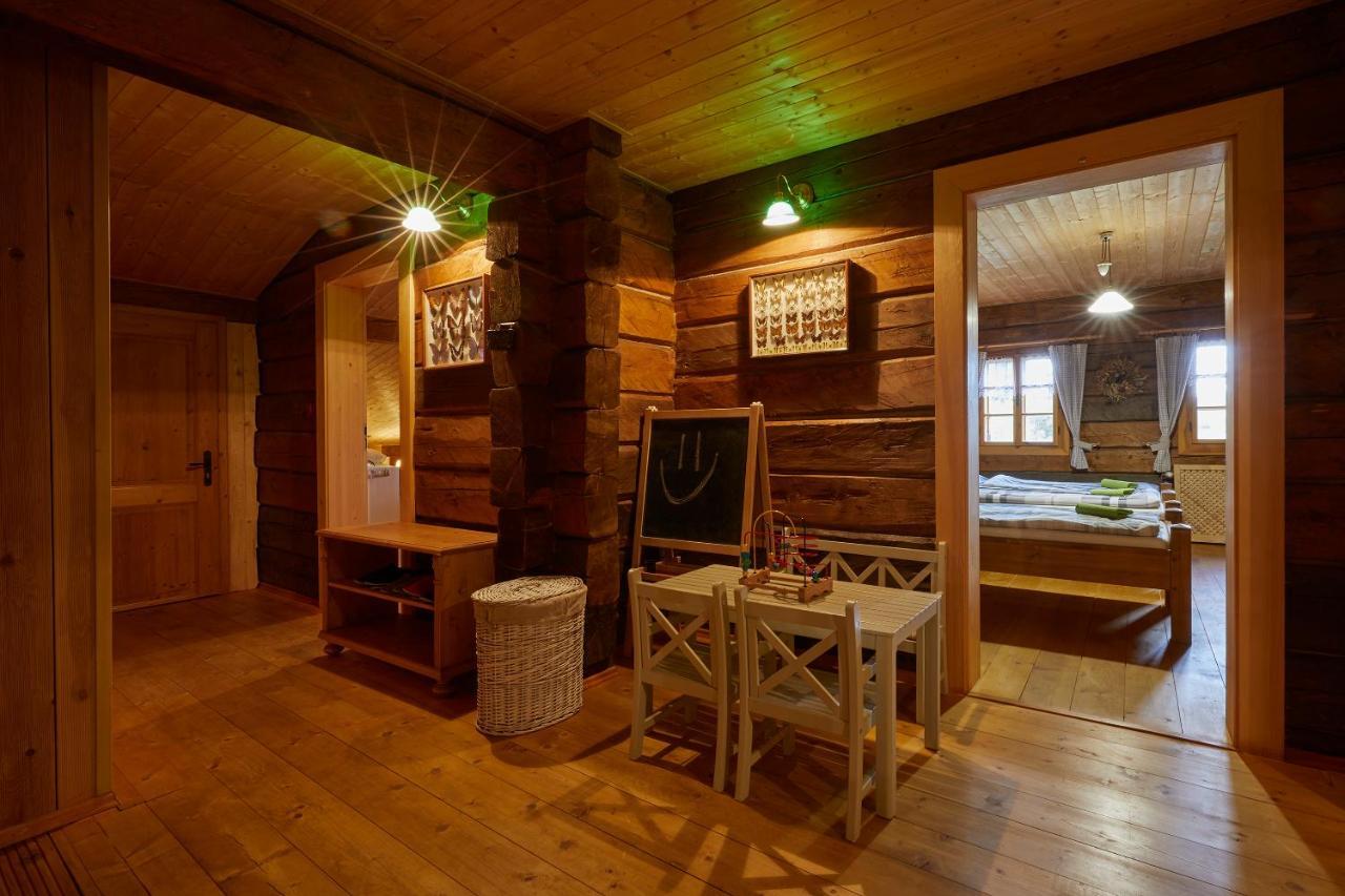Volarska Roubenka Guest House โวลารี ภายนอก รูปภาพ