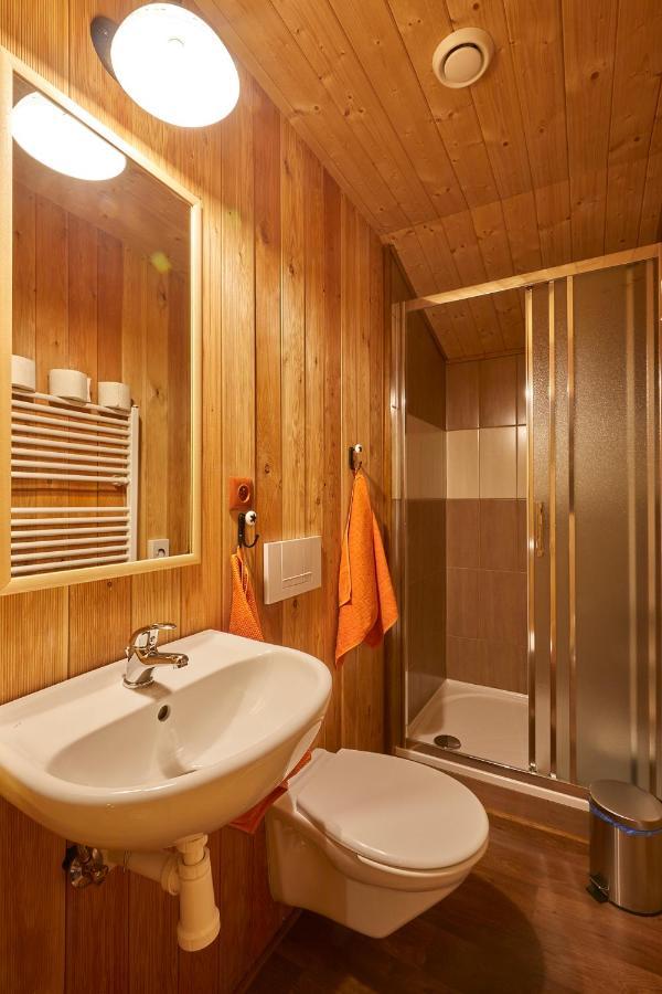 Volarska Roubenka Guest House โวลารี ภายนอก รูปภาพ